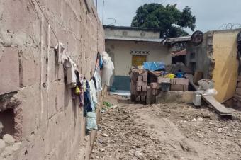 Parcelle Terrain  NgiriNgiri 5 sur 25m 70.000  dbattre